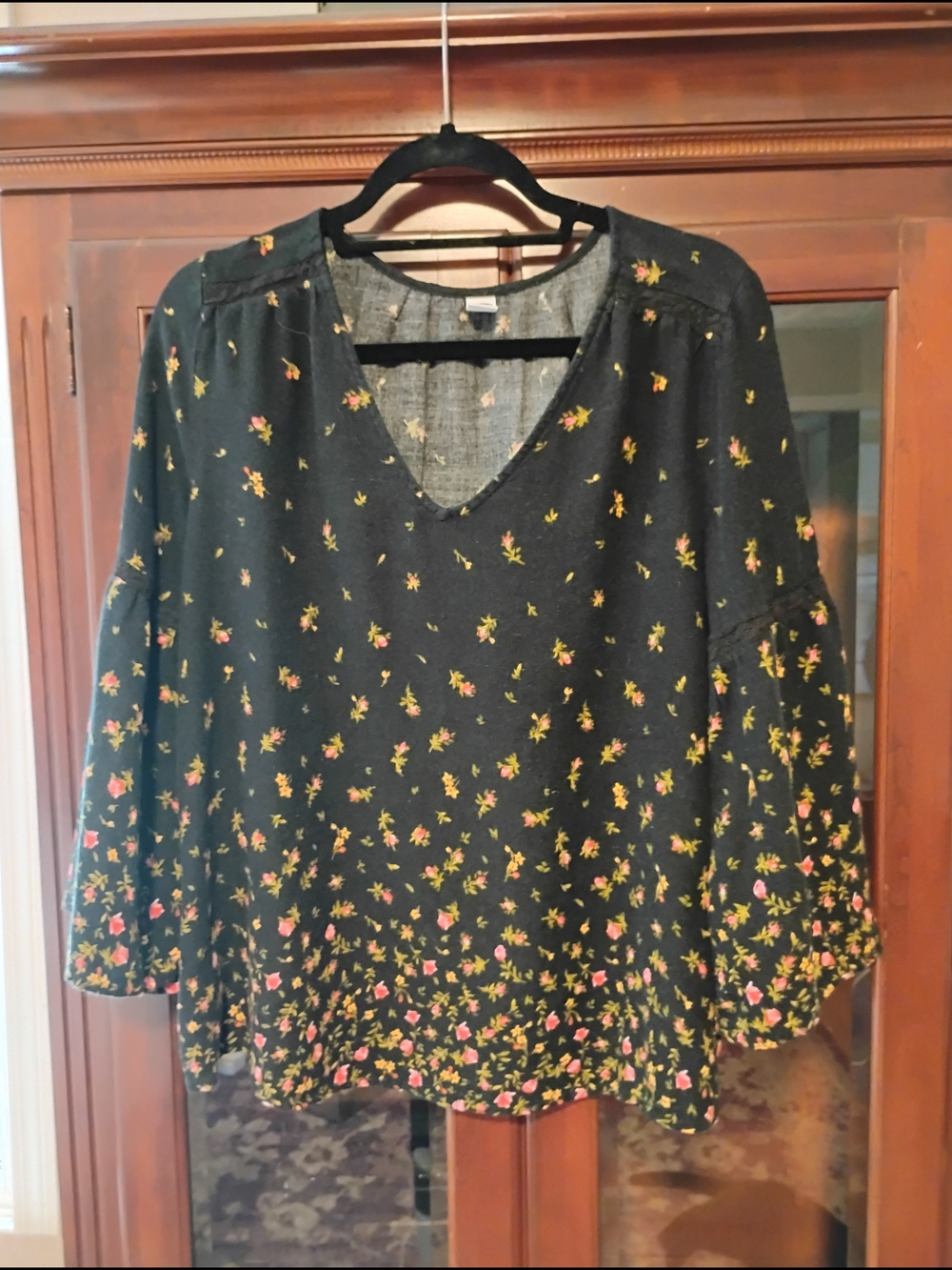 Old Navy Black Floral V-Neck Peasant Top